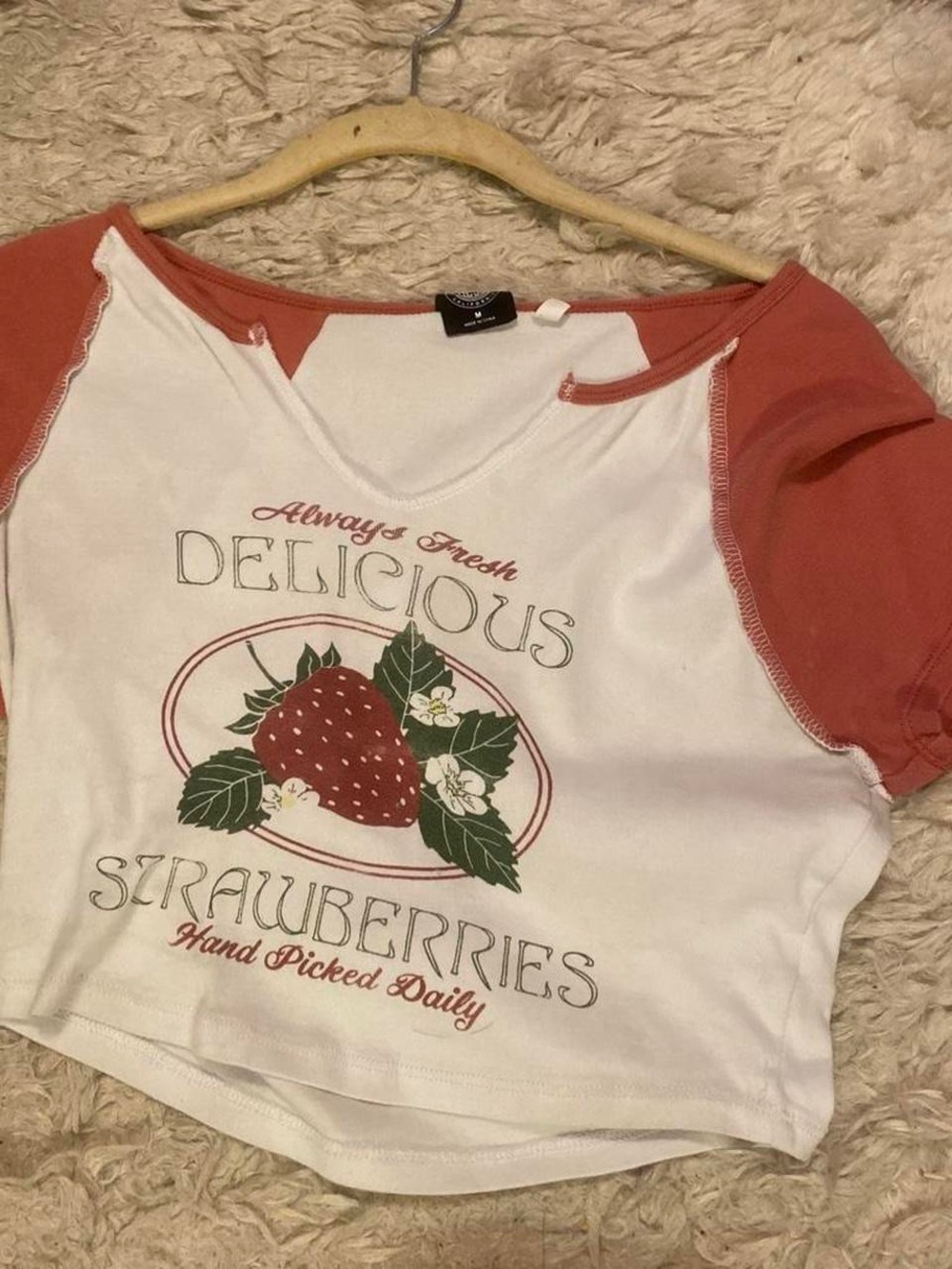 PacSun White & Rust Strawberry Graphic Cropped Raglan Tee